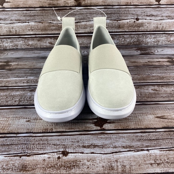 NWT Under Armour Sportswear slip-ons - Picture 4 of 6